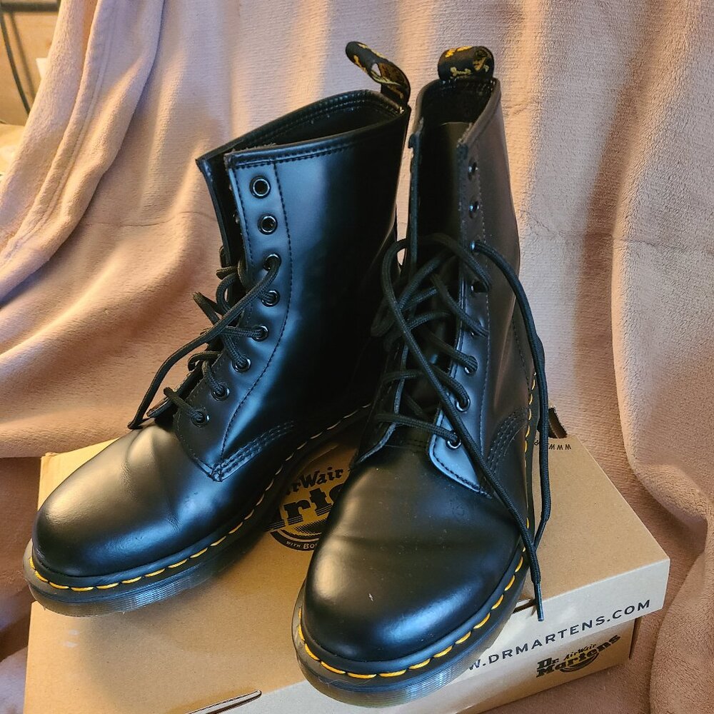 NIB Doc Martens 1460 black leather boots size 9 women's